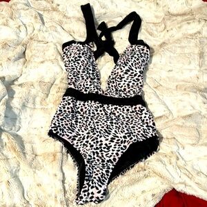 Brand news with tags women one pieces bathing suit